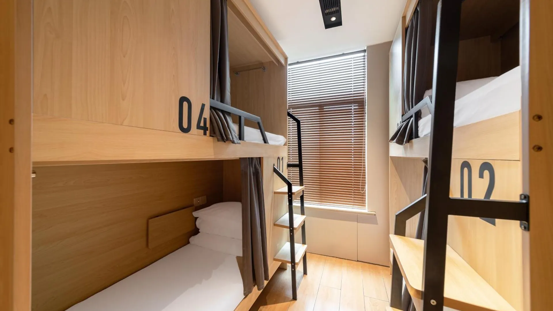 Captain 5 Youth Hotel-Xianxia Road Branch Shanghai Hotel