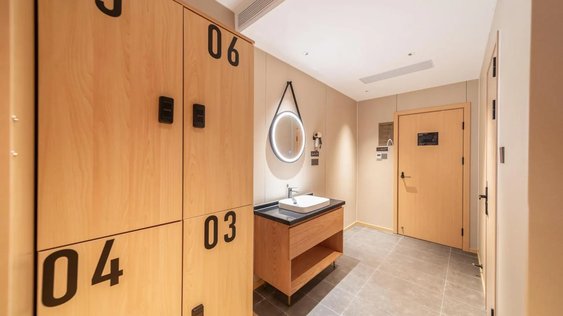 ** Hotel Captain 5 Youth Hotel-Xianxia Road Branch Shanghai China